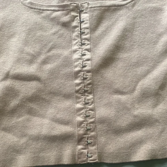 Victoria’s Secret 🌸 - Picture 2 of 3